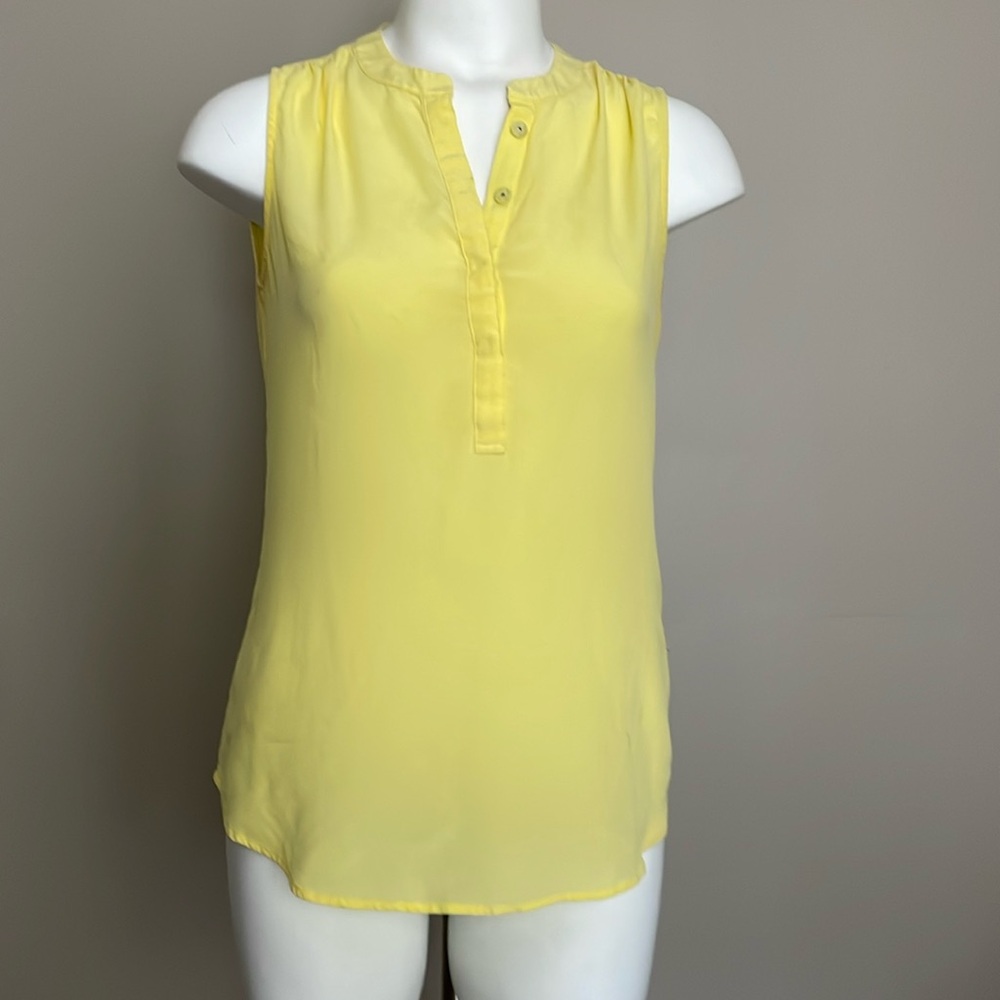 BANANA REPUBLIC Silk Top